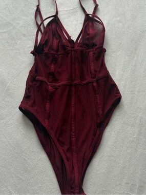 love J Wine Red Strappy Seam-Detail Mesh Bodysuit Woman’s Small